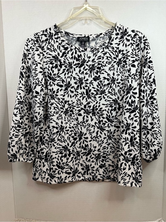 Jones New York Tops - Jones New York Black & White Floral Round Neck Blouse, size SP, NWT
